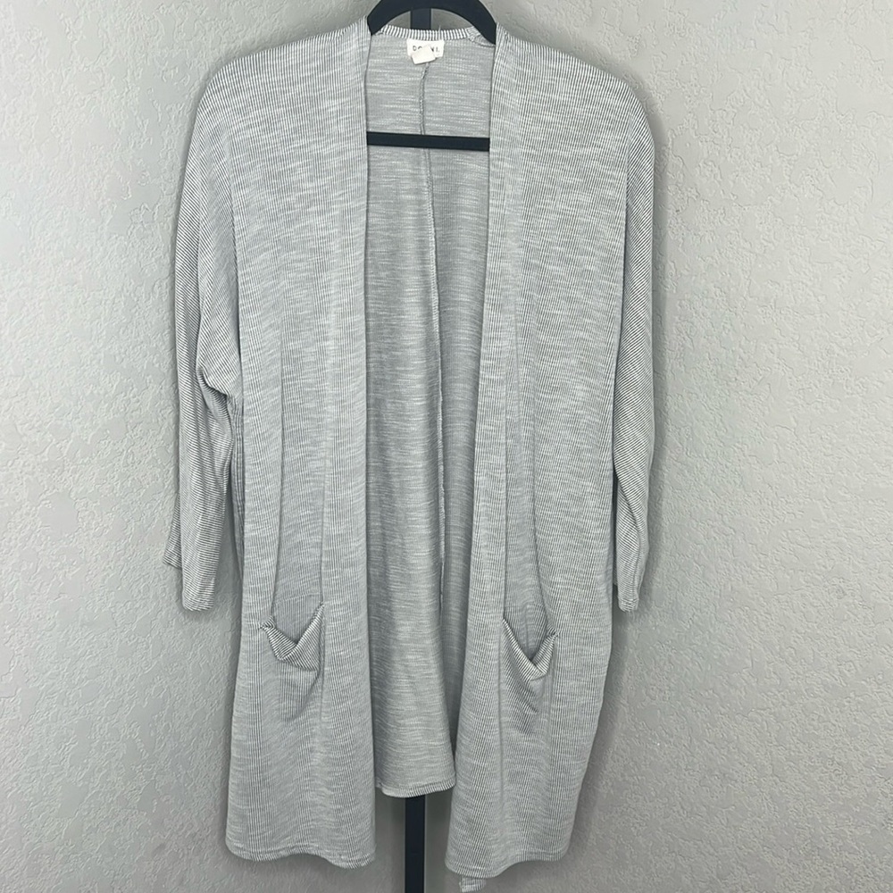 728 - Donni EUC Tan Ribbed Long Sleeve Cardigan, Size Large